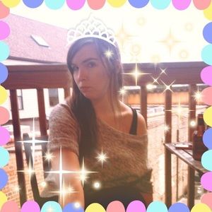 Meet your Posher, Danielle